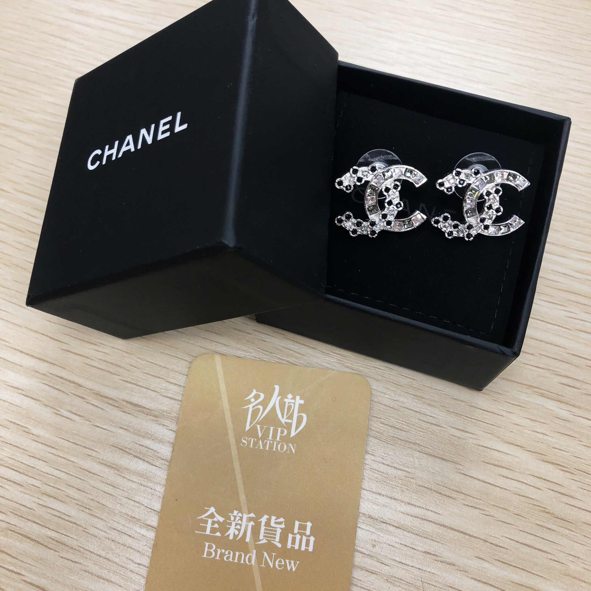 Chanel store vip earrings