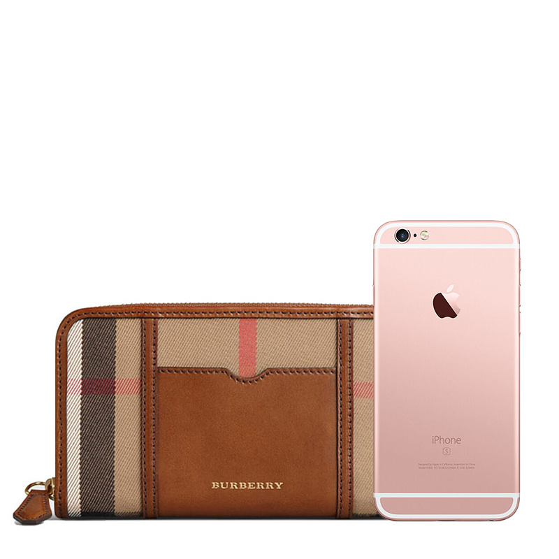 Burberry store iphone wallet